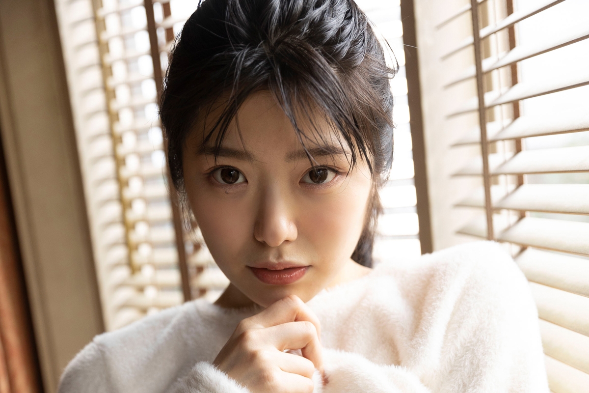 脱サラ現役女子大生グラドル・山田かな、アンコール登場！「やわ肌、火照る」
