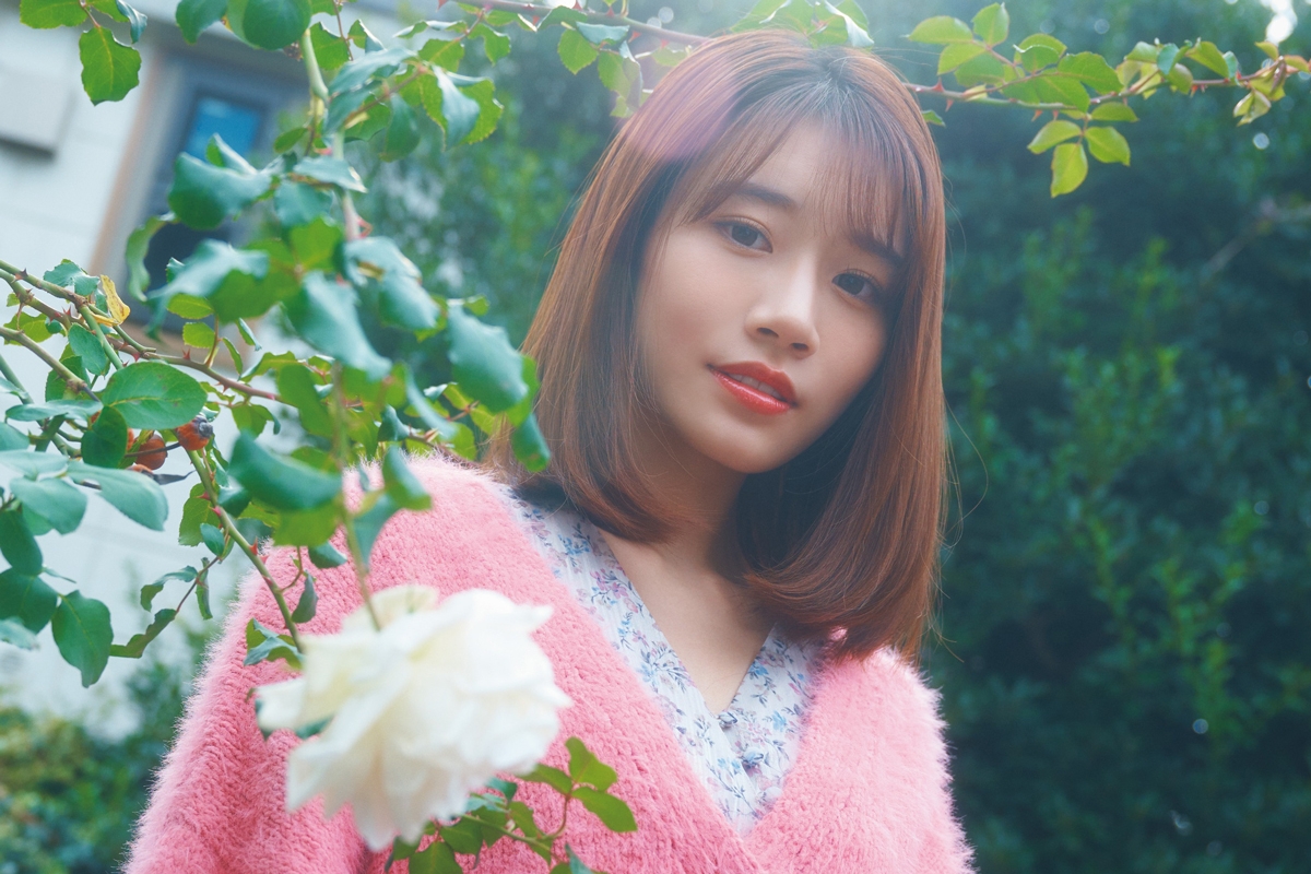 河北彩花、甘やかに匂う花肌…令和に君臨する“女王”が『週刊ポスト』に降臨