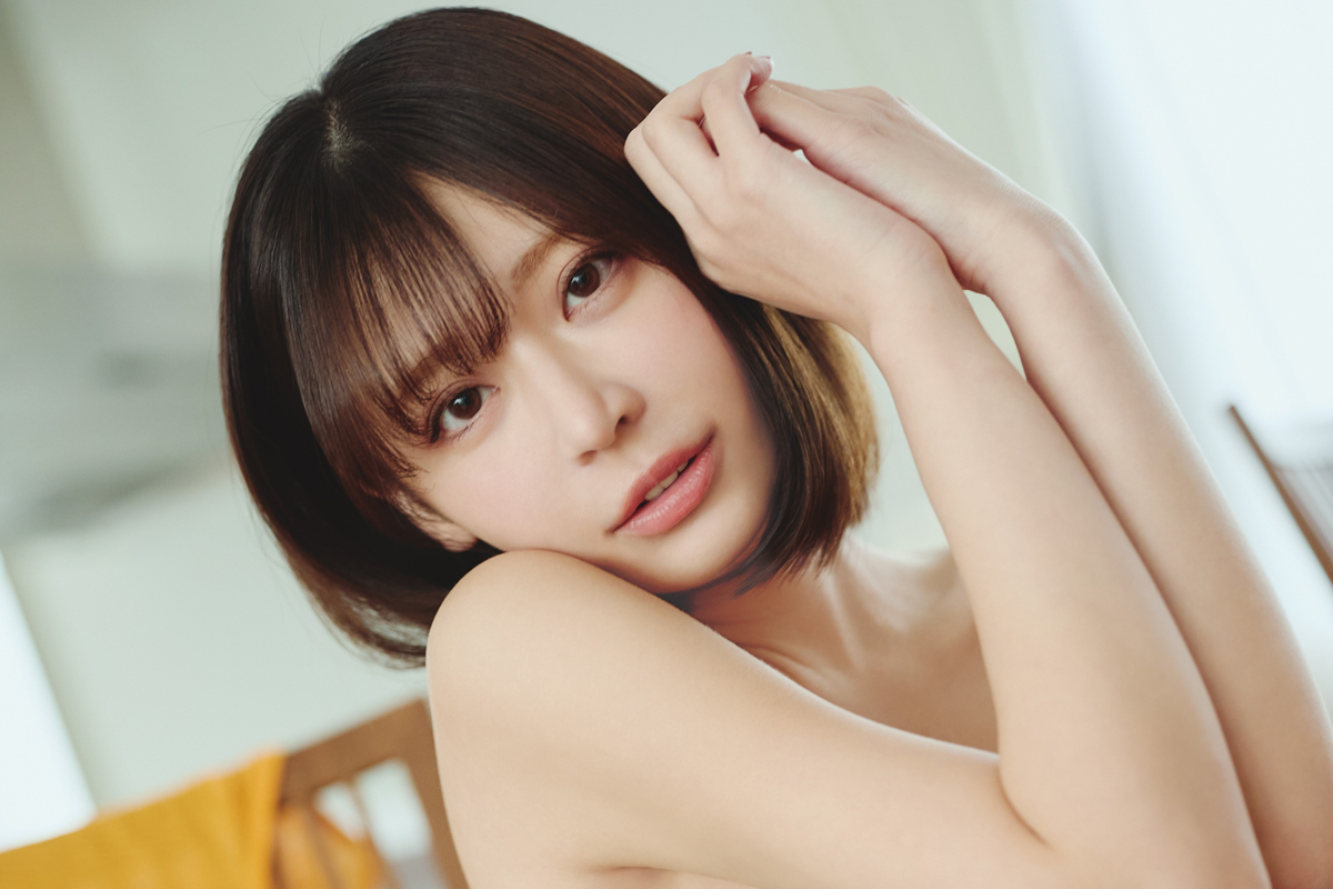 グラドル界の絶妙ボディ・小日向結衣　「やばい、見えちゃった？」脱ぎたがりな彼女にドキドキ