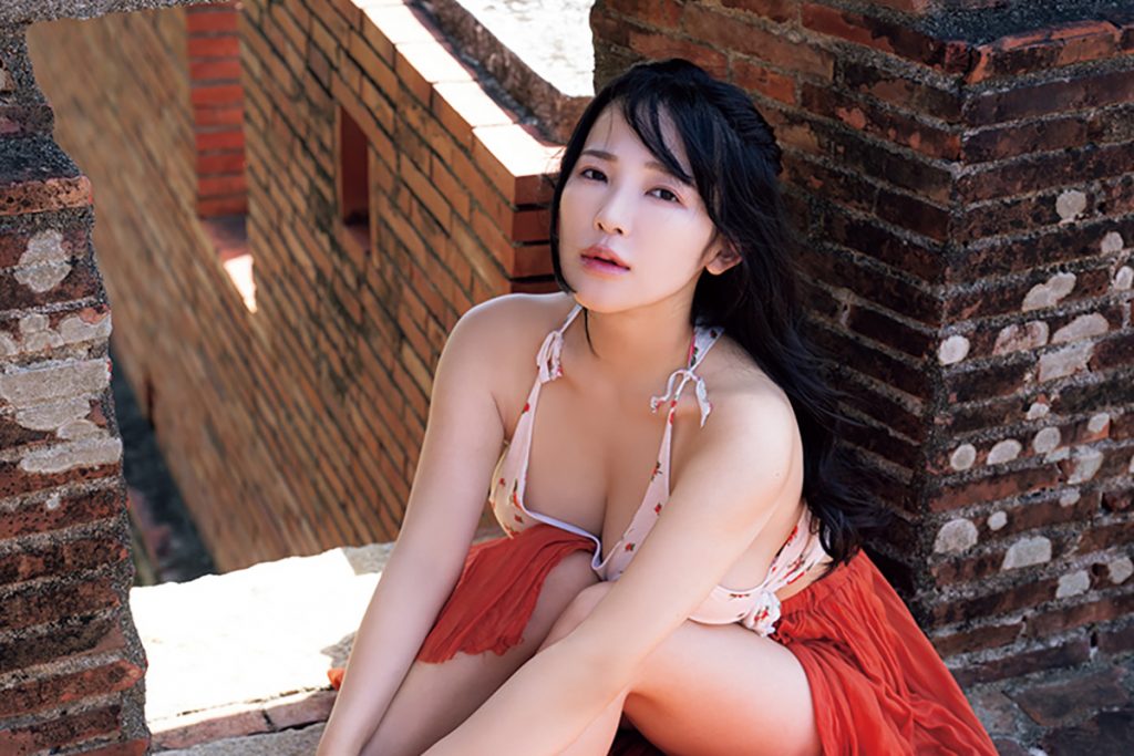大人気Iカップグラドル・天木じゅんの最新写真集から複数カット公開「自分自身でも完璧の仕上がり」