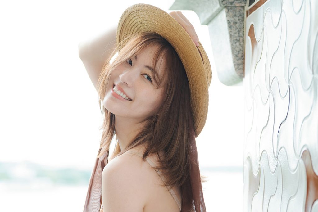 《白肌の女神様》元SKE48の絶対的エース・松井珠理奈が10年ぶり写真集で見せた、大人の魅力満載のセクシーカット
