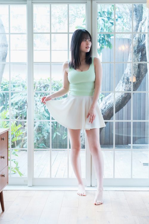 2019年にグラビアデビュー。現在はグラビアのほか女優としても活躍中