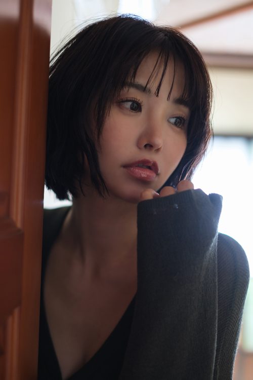 趣味はプロレス観戦、陶芸、盆栽