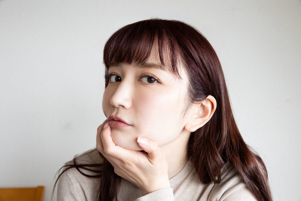 元清楚系アイドル・清水楓、話題になった写真集発売から5年…39歳で奇跡のカムバック！　“バランス完璧”な妖艶ボディを披露