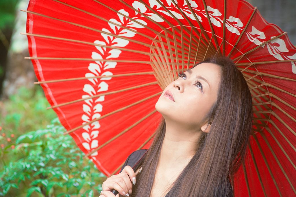 『ヤヌスの鏡』から40年、杉浦幸が写真集で円熟ボディを解禁！　秘蔵アザーカットを独占公開