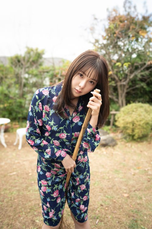 ミスヤングアニマル2022審査員特別賞、ミスFLASH2023グランプリを受賞