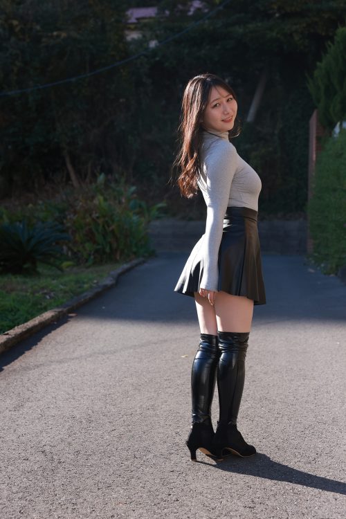 B98(Hカップ)・W56・H89