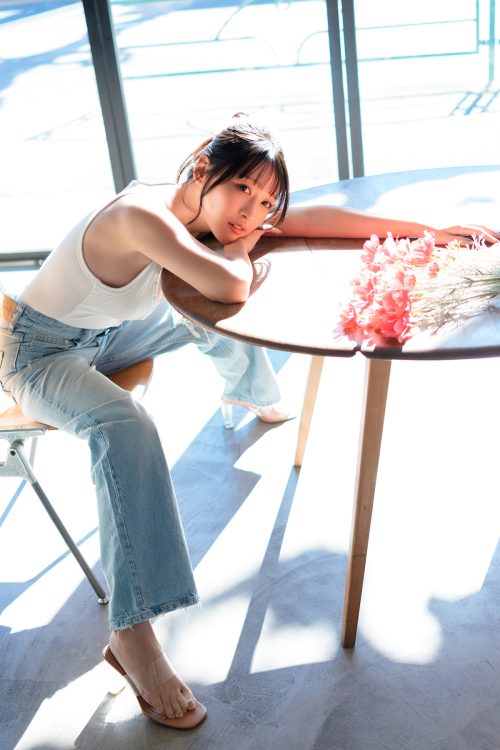 「今回の撮影に向けて、食事制限やピラティスで5キロ落としました。最近は体型管理を意識していて、柔らかくて女性らしい“ふんわりバスト”が魅力だと思っています」
