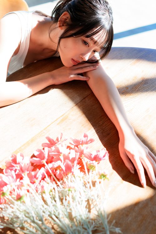 「“りんご”という活動名を選んだのはアイドル活動をしていたころです。フルーツの名前を使うことに憧れがあったのと、当時はメンバーカラーを赤にしたかったのもあります」