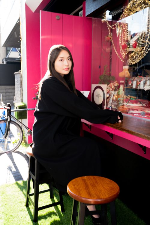 2013年に芸能界デビュー