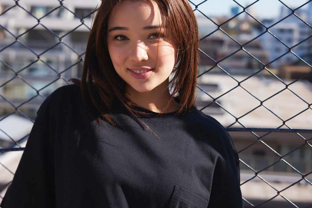 【令和のアグネス・ラム降臨】SNSで100万人超がフォロー！日豪にルーツを持つティナキツネが“極上ボディ”を完全解禁