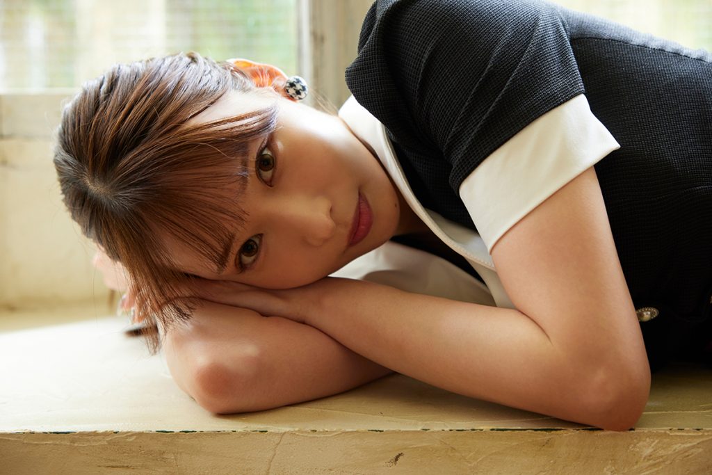 “日本一美しいドラマー”大野真依、至高のモデル級ボディ解禁！　ステージでは見せない「オトナの色気」