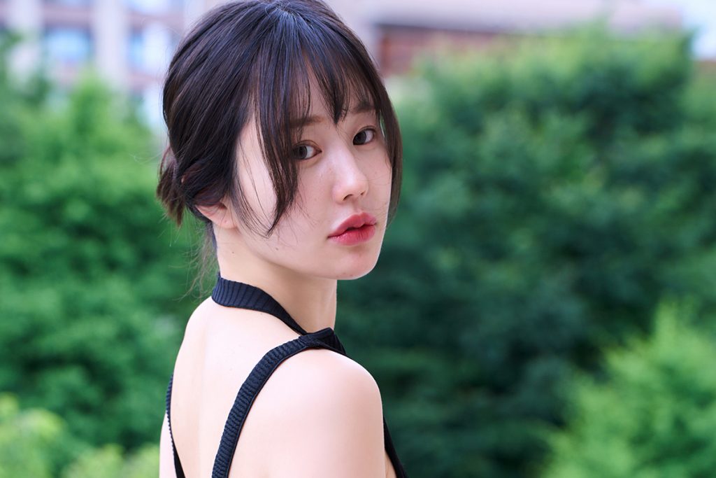 【サーキットのヒロインを接近撮！】SUPERGTレースアンバサダー・平野由佳「思わずキスしたくなるような表情にも注目して」