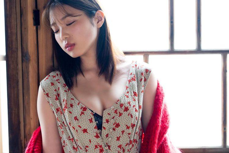 デジタル写真集『矢野ななか 超絶可憐ヒロイン』は各電子書店にて発売中