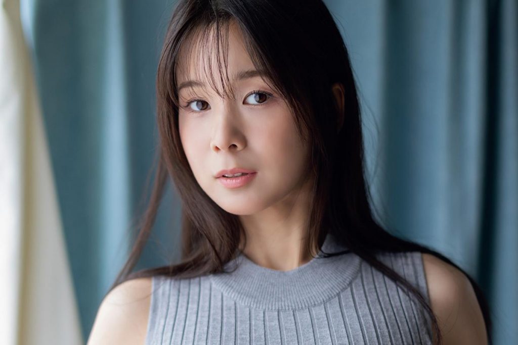 《豊穣撮り下ろし》“キングスライムバスト”現役看護師グラドル・真田まこと、Iカップのド迫力を大接写した「仲秋のたわわ」