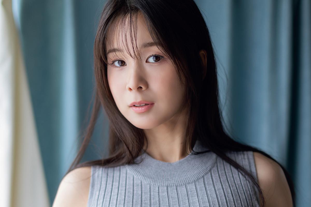 《豊穣撮り下ろし》“キングスライムバスト”現役看護師グラドル・真田まこと、Iカップのド迫力を大接写した「仲秋のたわわ」